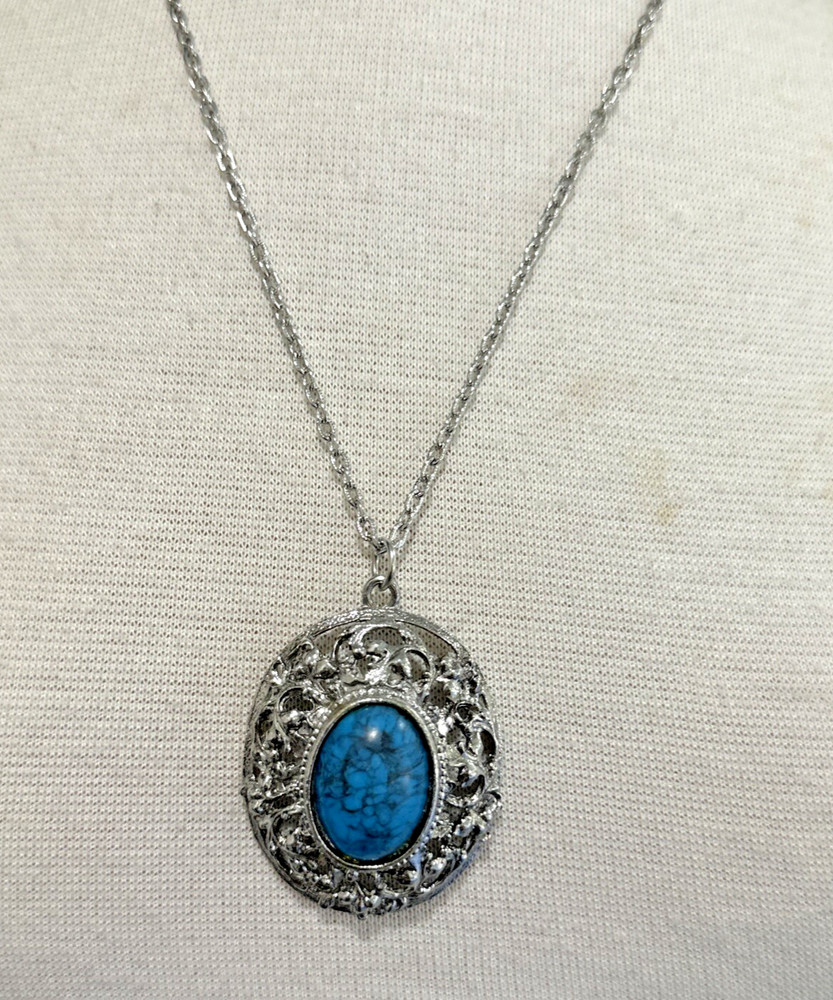 Vintage Faux Turquoise Silver Tone Southwestern Style Pendant Necklace