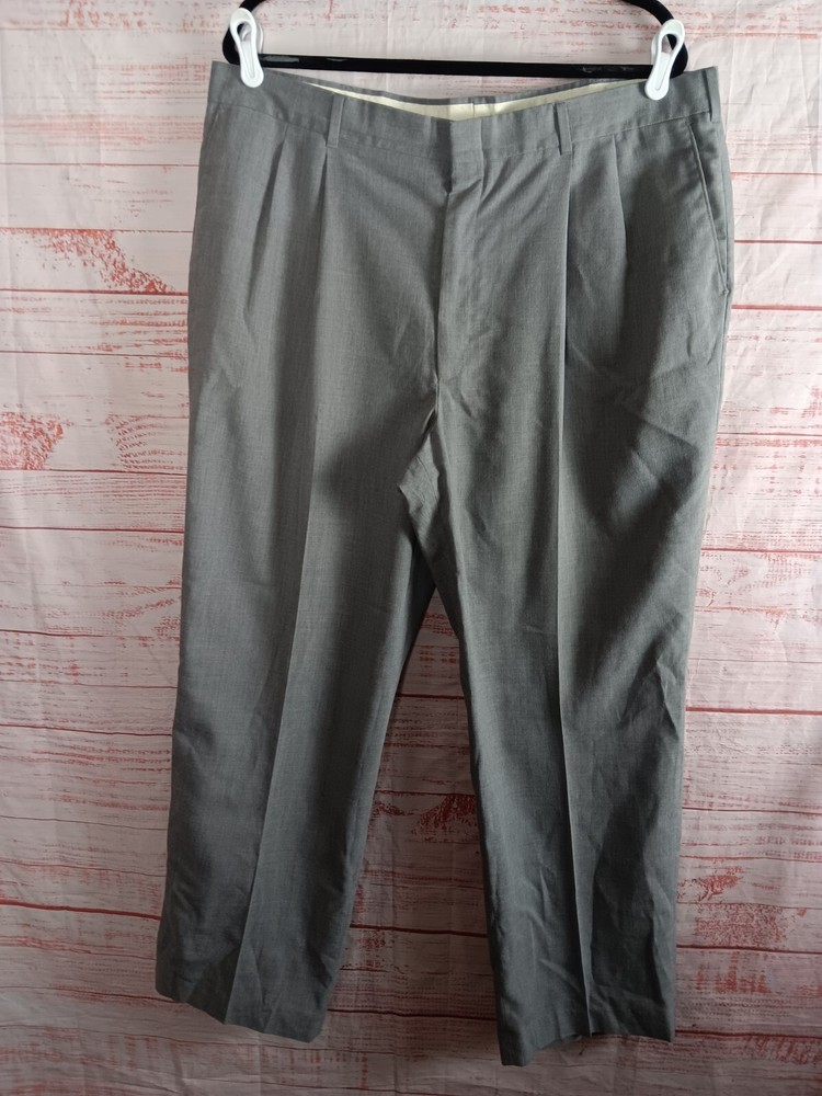 Haggar Mens Gray Flat Front Dress Pants 38x29 Professional Fit