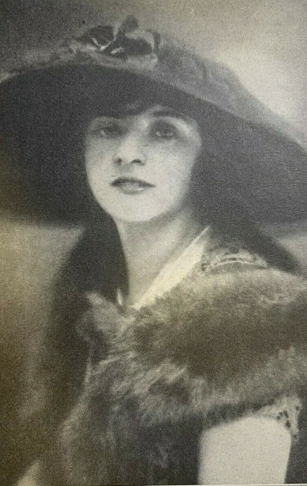 1921 Vintage Magazine Illustration Actress Mitzi