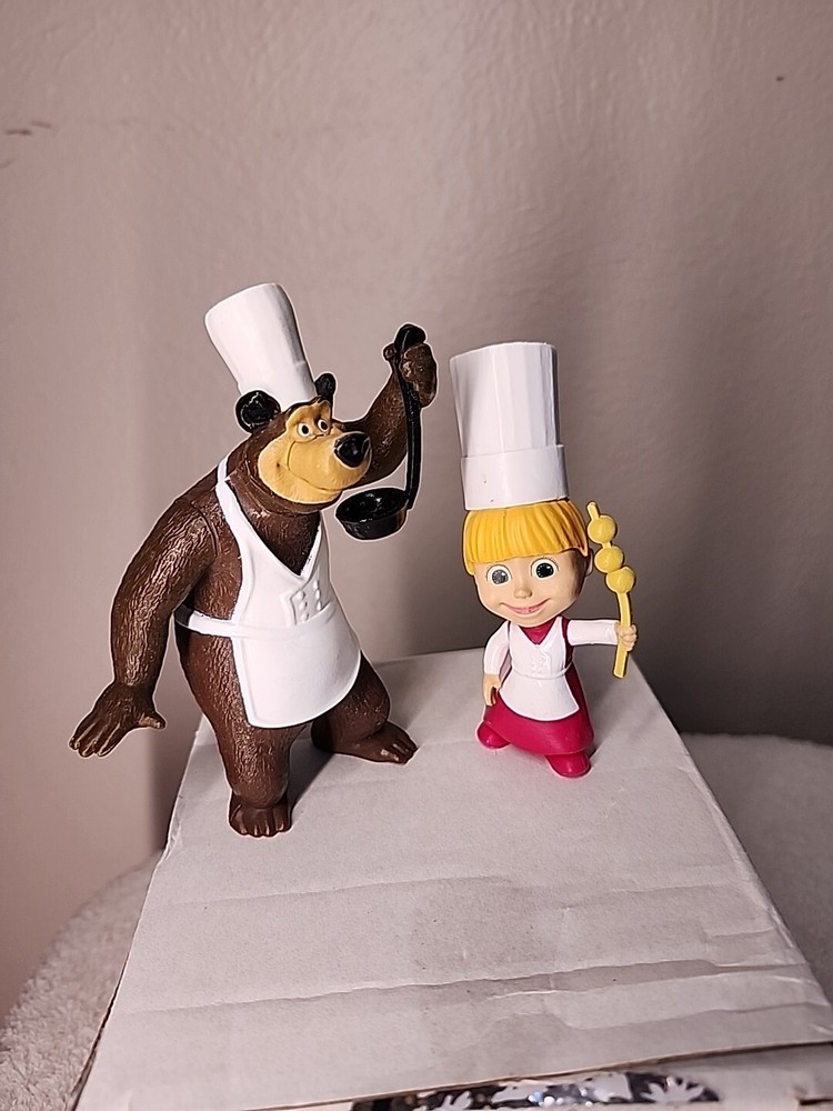 Masha and the Bear Figure Set  Baking Cooking Dress Up Heart Guitar