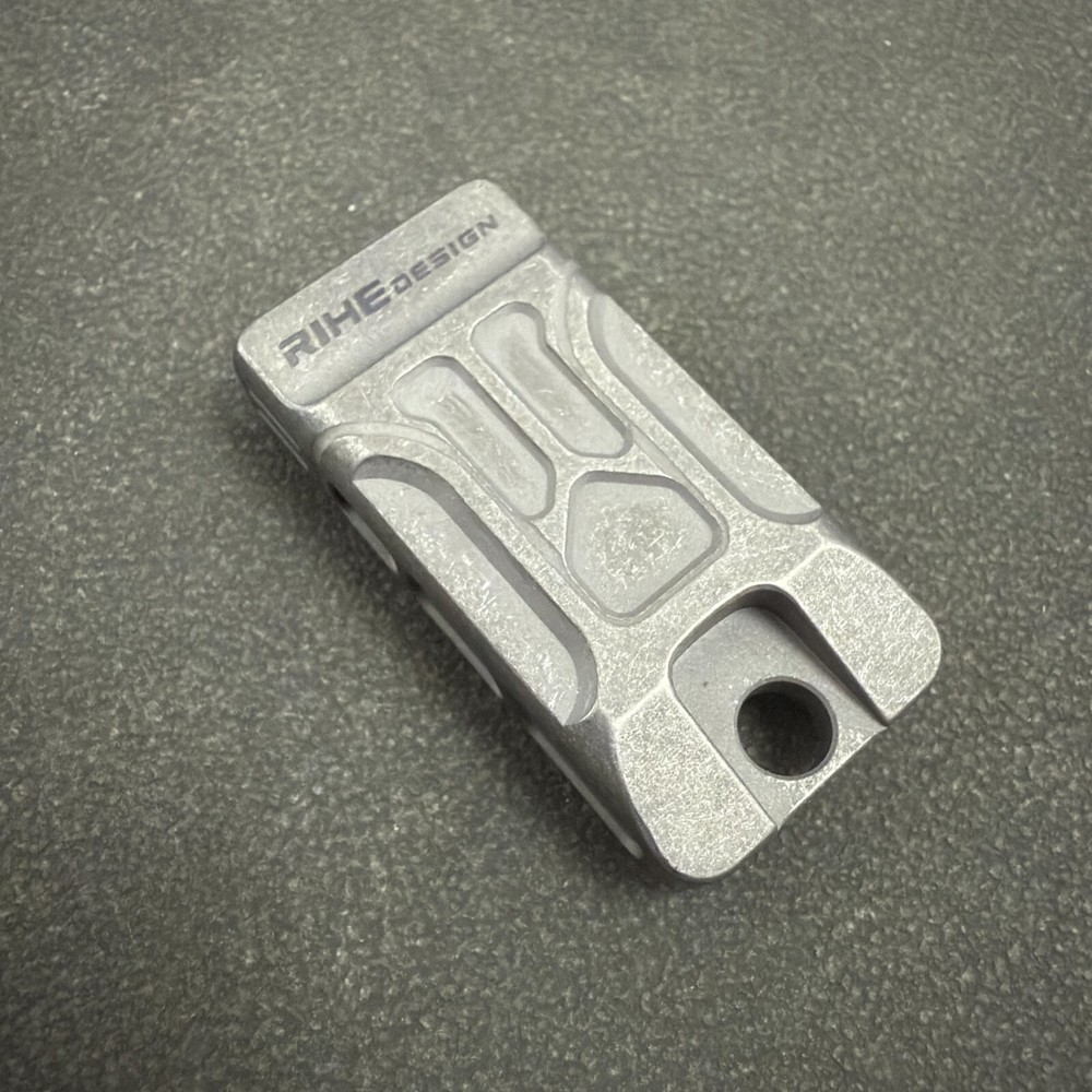 RIHE Design TC4 TITANIUM Whistle EDC Outdoor portable tool