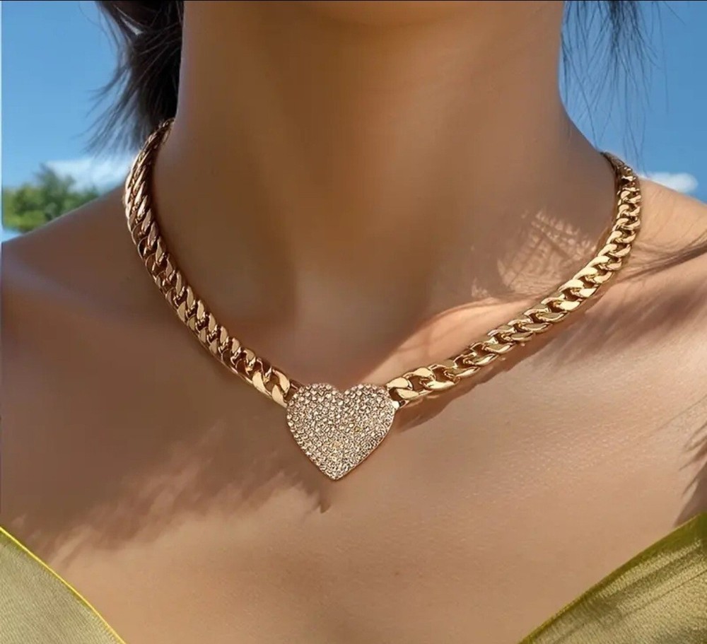 Love Heart Gold Pendant Chocker Necklace with Rhinestone Delicate Gift Party