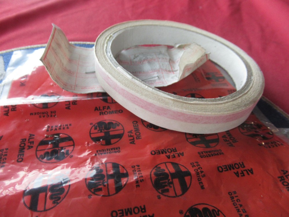 Original Alfa Romeo 33 Anno Fab. 88 - 90 Klebemittel for outdoor molding