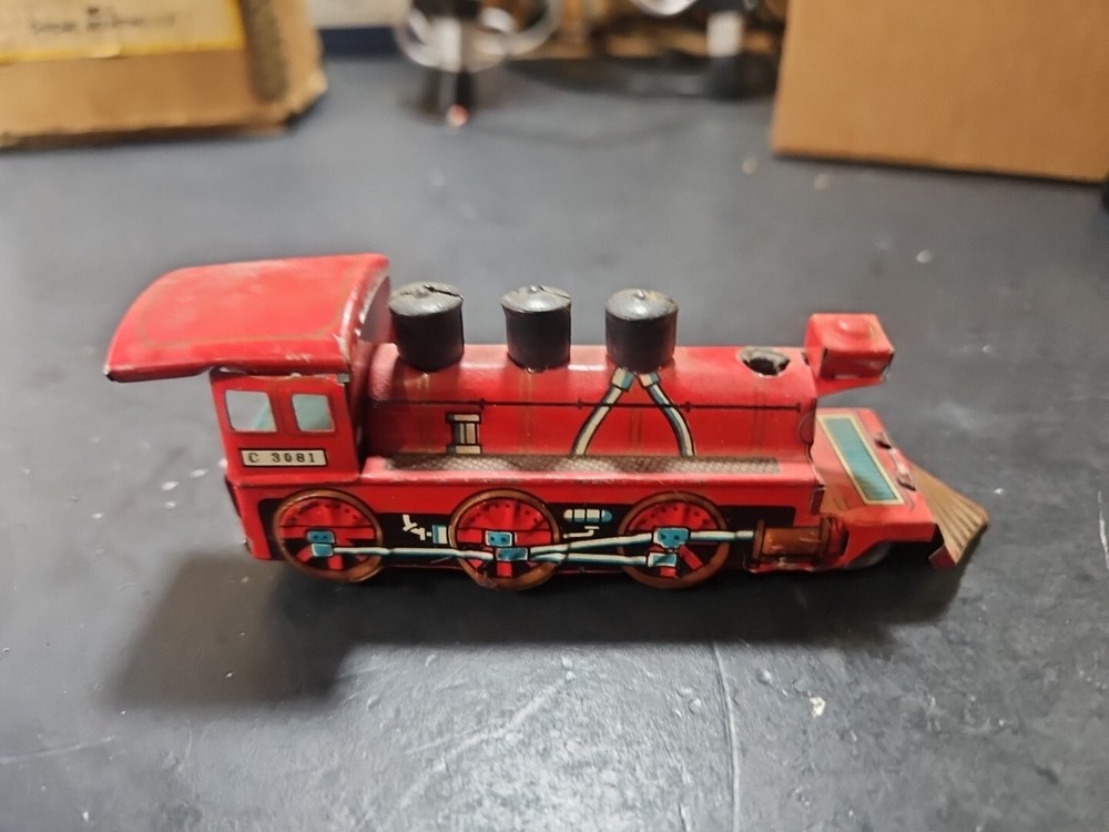 ANTIQUE Vintage tin toy locomotive train red C 3081 GUC JAPAN