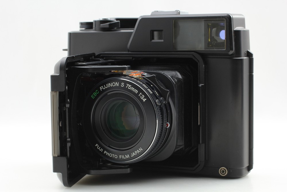 Almost Mint Fujifilm GS645 Pro 6x4.5 Film Camera with 75mm f3.4 Lens from Japan