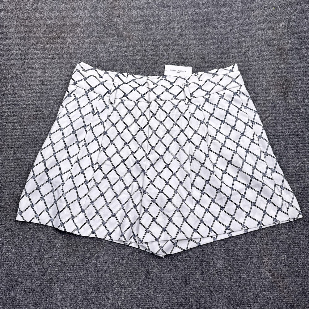 NWT Banana Republic Shorts Womens Size 4 White Patterned Paperbag Boho