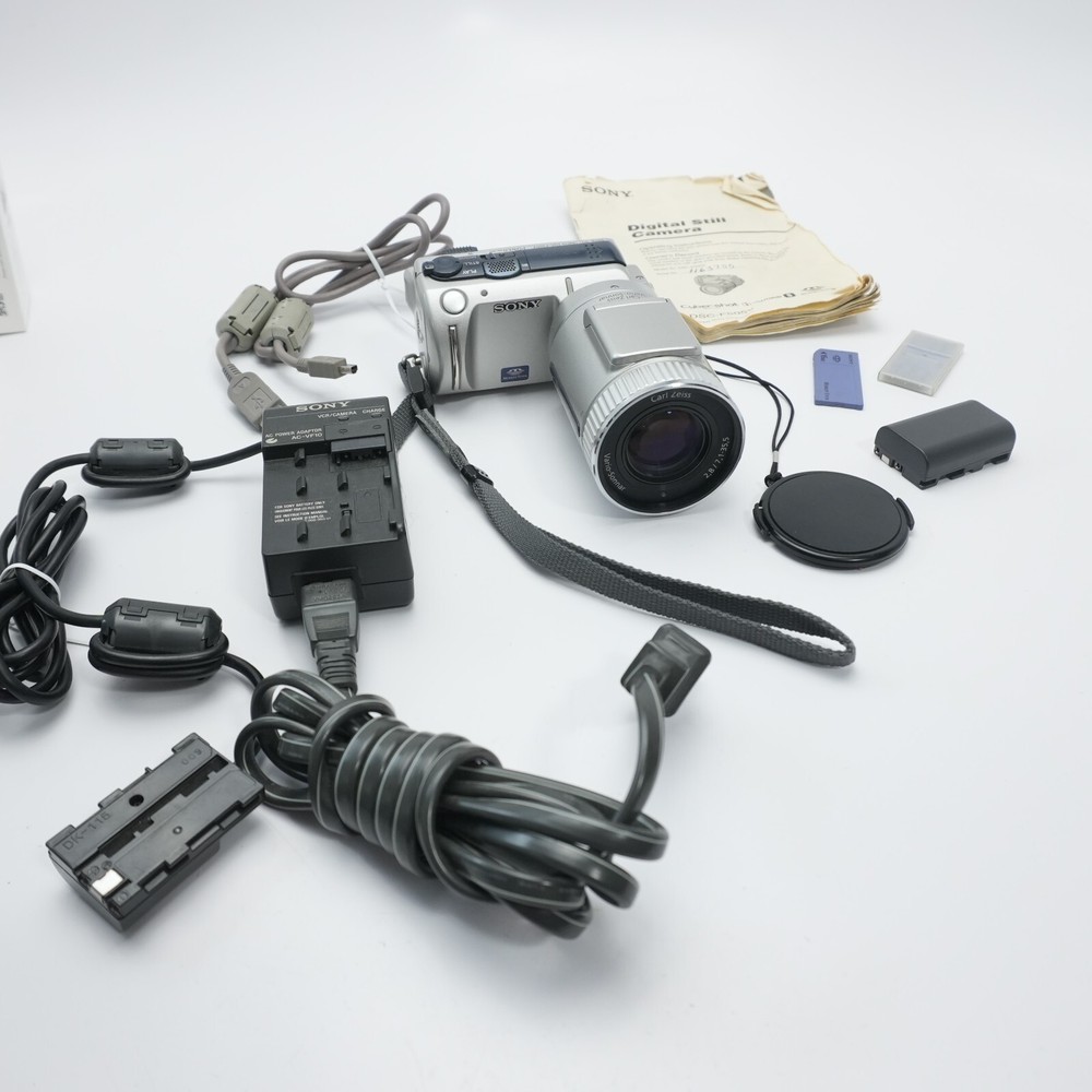 Sony Cyber-shot DSC-F505 3.3MP Digital Camera - Silver W/ 2 Memory Sticks