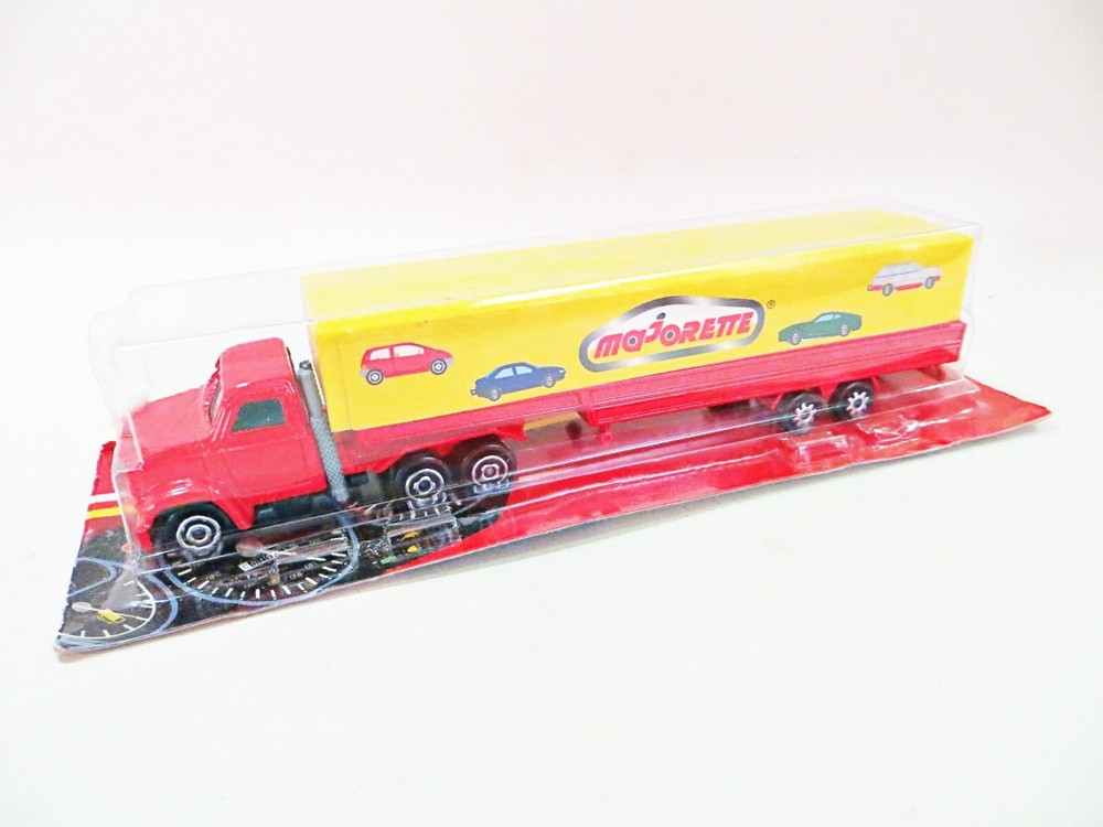 MAJORETTE 'MACK ARTICULATERD COVERED TRUCK/LORRY' RED. 1:100. VINTAGE. BOXED