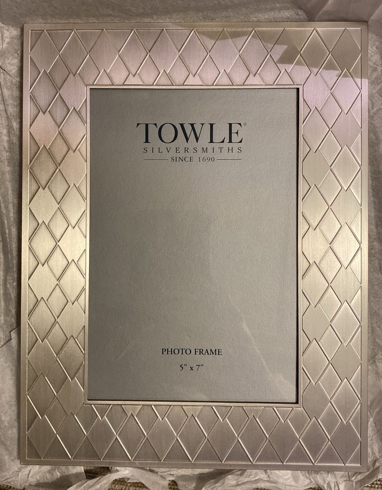 Towle Silversmiths 5x7 T834521 “Harlequin”Etched Silverplated Frame Vintage