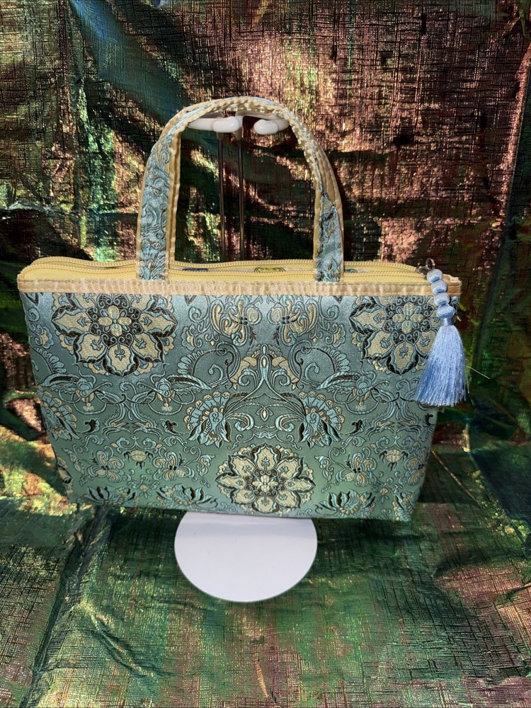 London SoHo New York Authentic 100% Silk Hand Sewn Floral Design Mini Purse