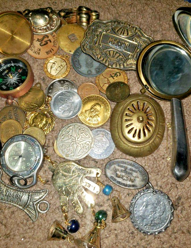 3 lbs Mixed Metal Collectibles Junk Drawer Lot SRS2