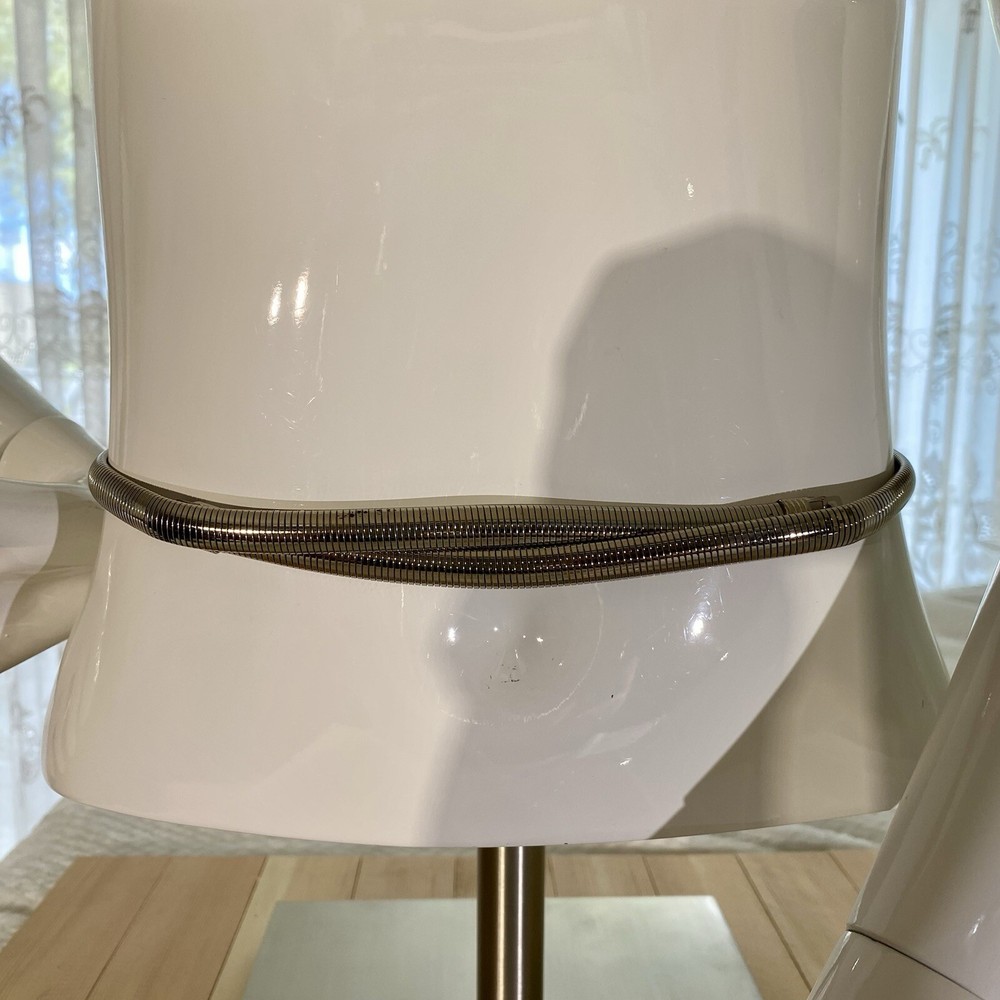 Vintage Minimalist Silver-Tone Serpentine Coil Belt with Elastic Smooth Design