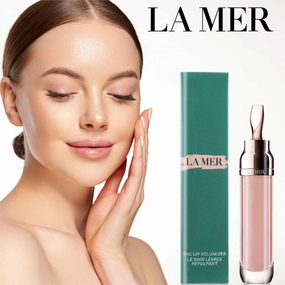 LA MER Lip Volumizer Plumper for Hydrated Revitalized Protected Lips