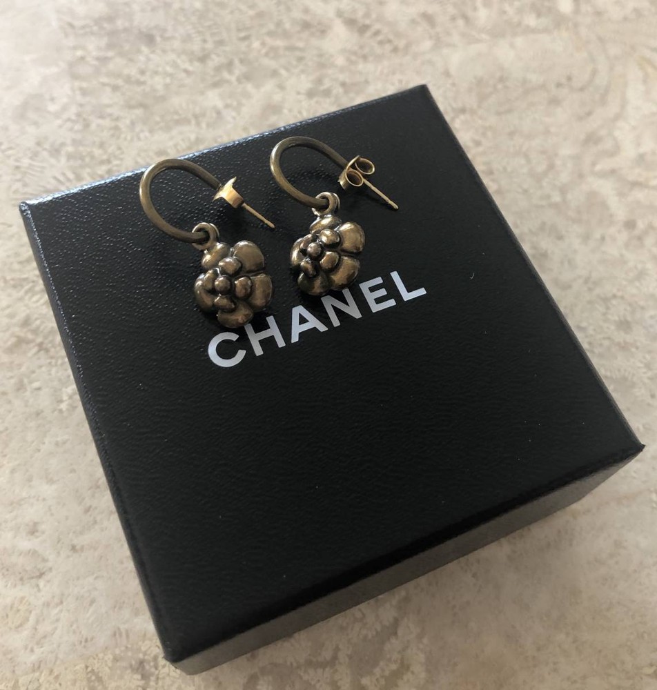 CHANEL Camellia Flower Stud Earrings in Gold Tone