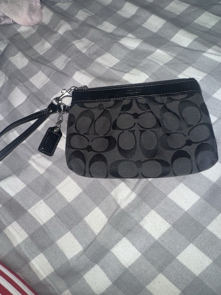 Coach Poppy Signature C's Logo Black Zip Around Wristlet Wallet