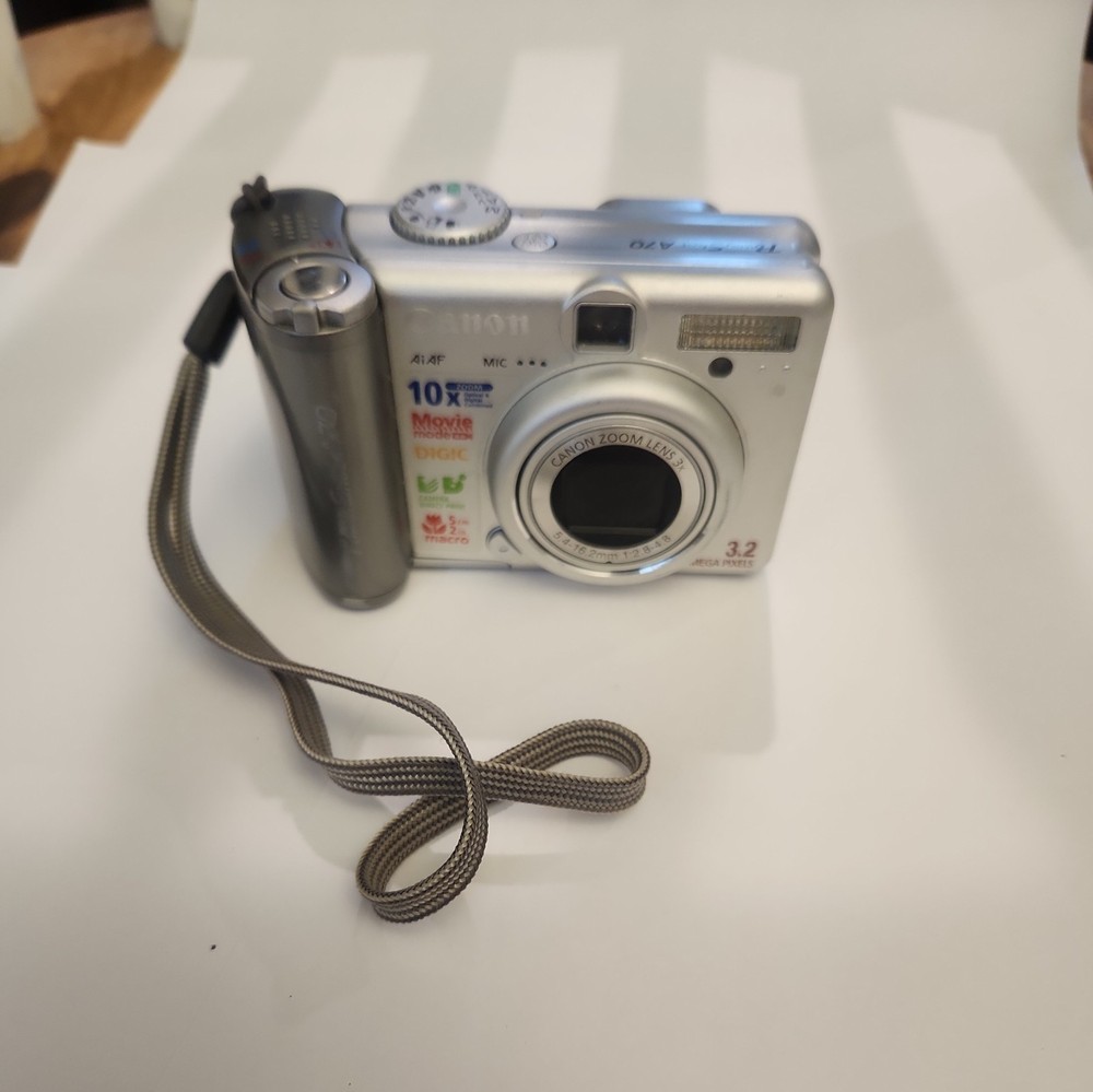 Canon PowerShot A70 3.2MP Digital Camera not working for parts