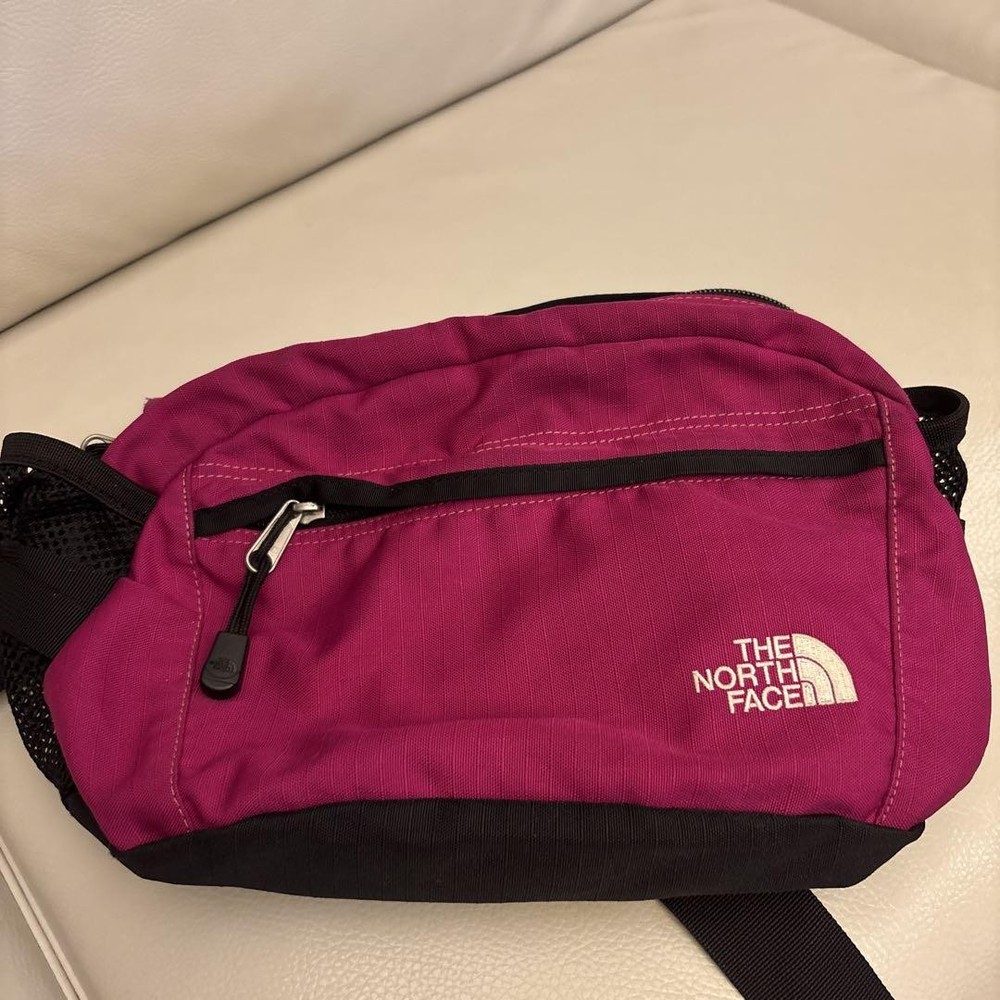 The North Face Purple Body Bag – Stylish Durable & Easy to Use