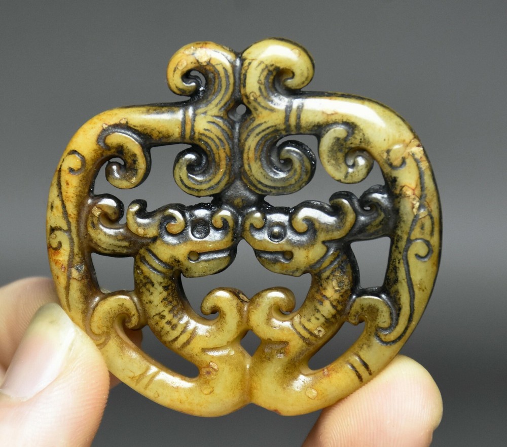 5CM Hongshan Culture Hetian Jade Double Dragon Amulet Pendant