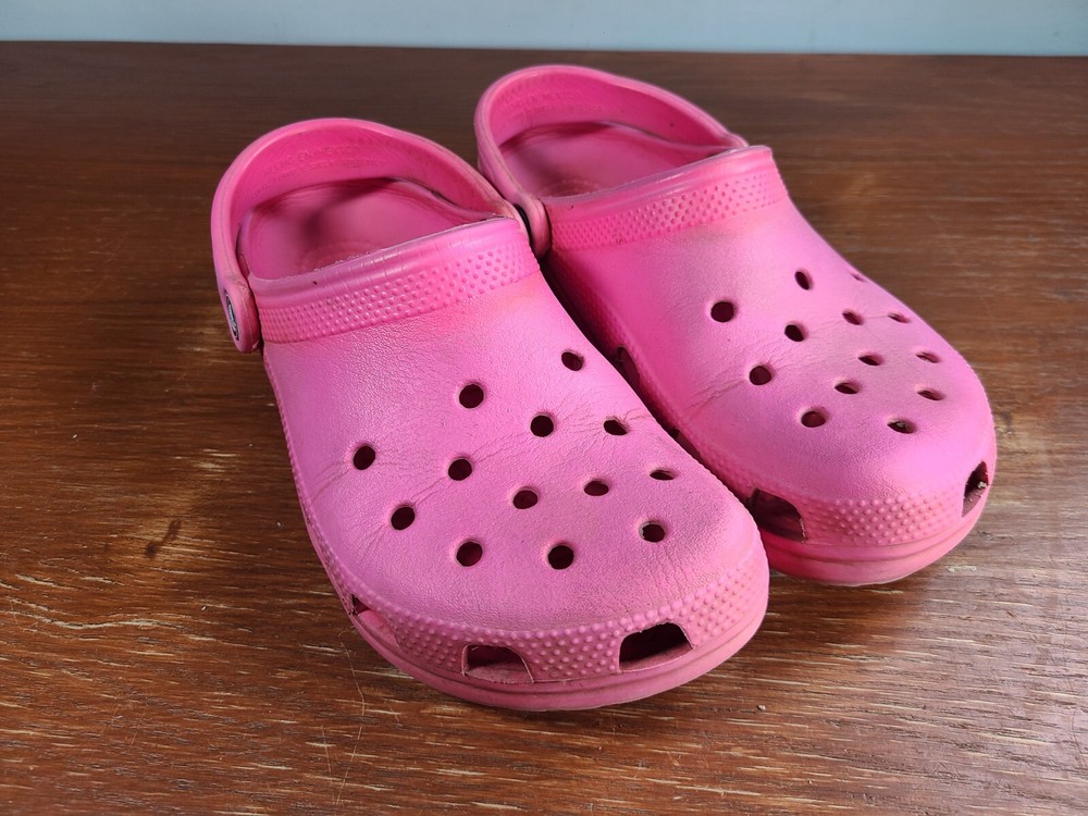 Crocs Classic Pink Clogs Unisex Slip-On Womens 8 Mens 6