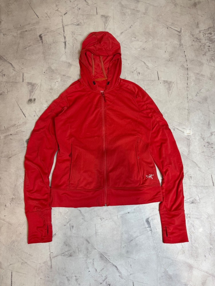 arcteryx woman thermo zip-up hoodie gorpcore