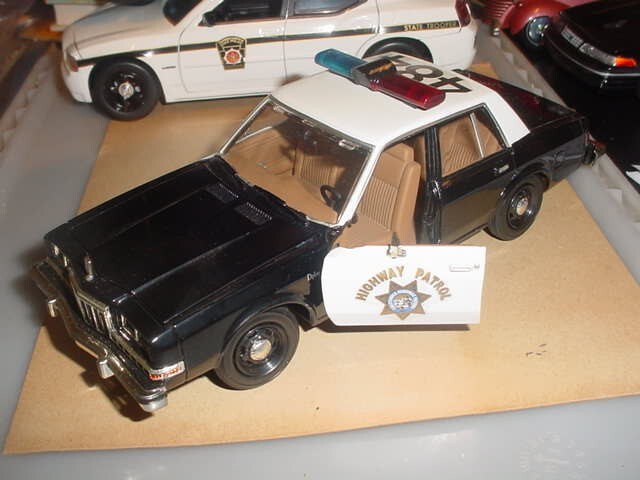 MOTORMAX------CA. HIGHWAY PATROL----1986 DODGE DIPLOMAT