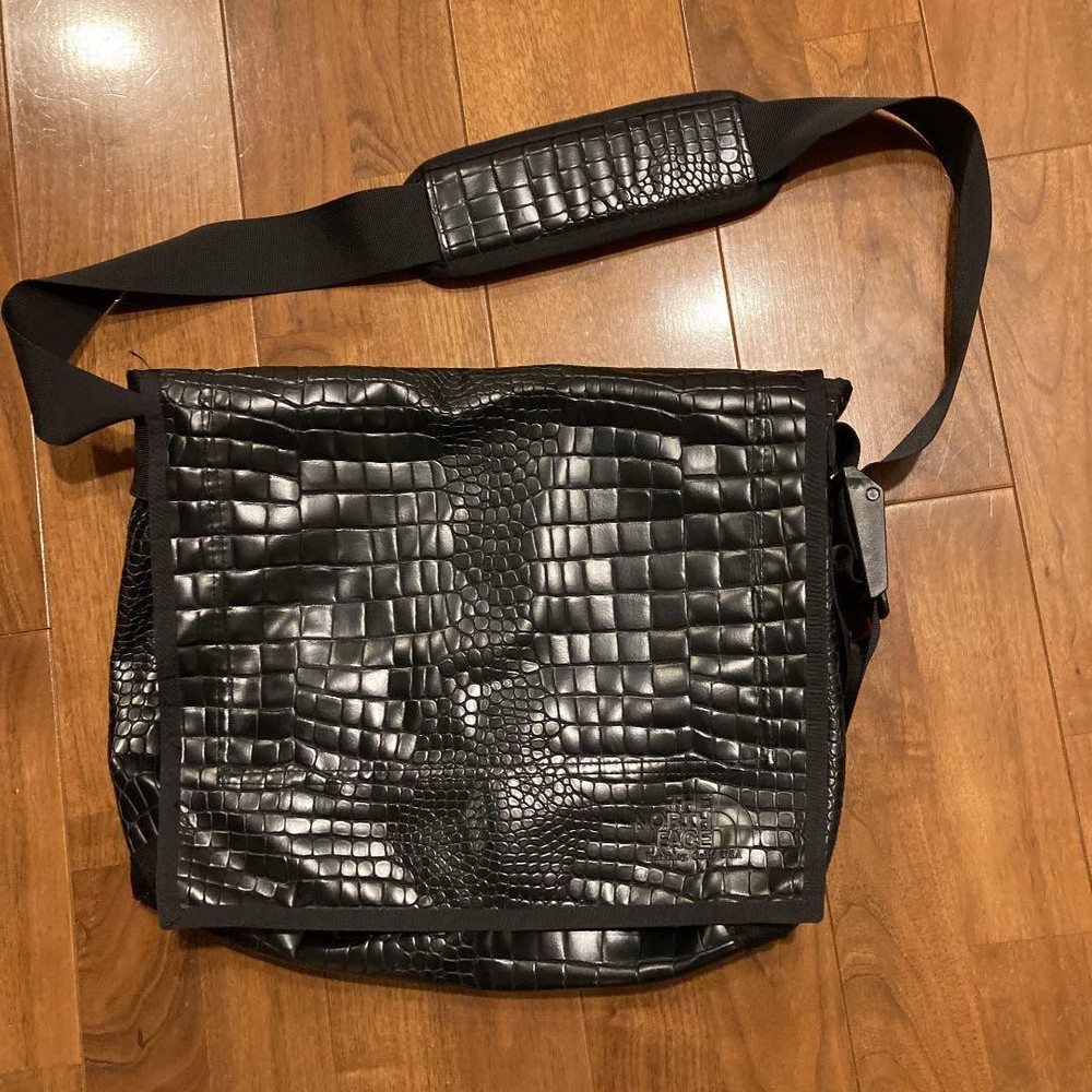 The North Face Purple Label Durable Messenger Bag Stylish Design Easy Carry