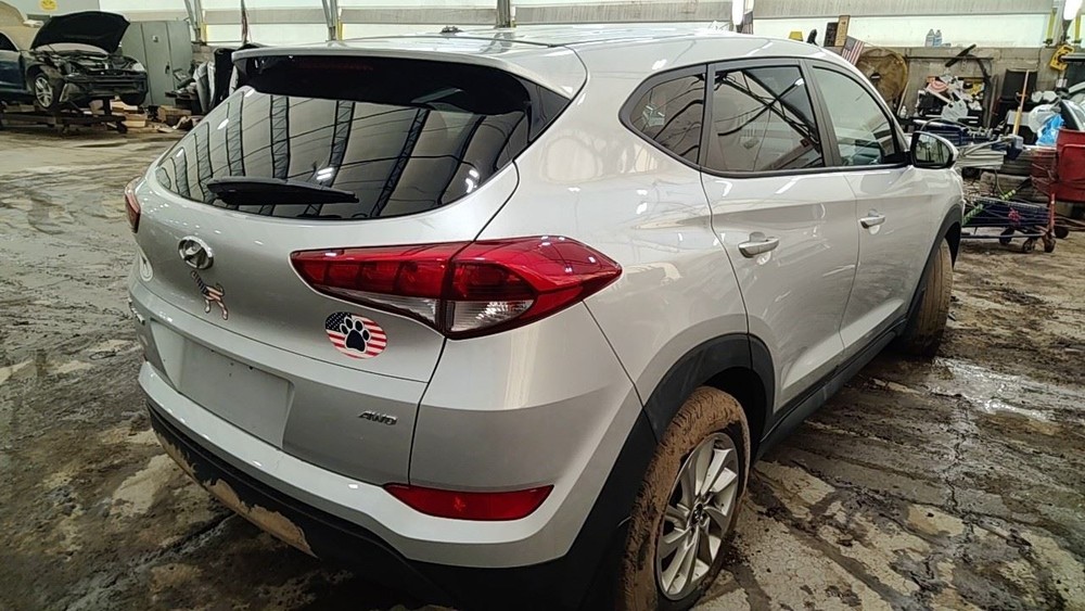 TUCSON    2018 Seat Rear 7013190