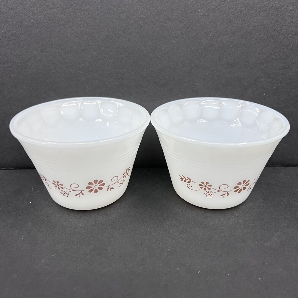 Vitrocrisa VRI1 Custard Cups 3.5 Inch White Brown Daisy Flower Vintage Glass Set of 2  