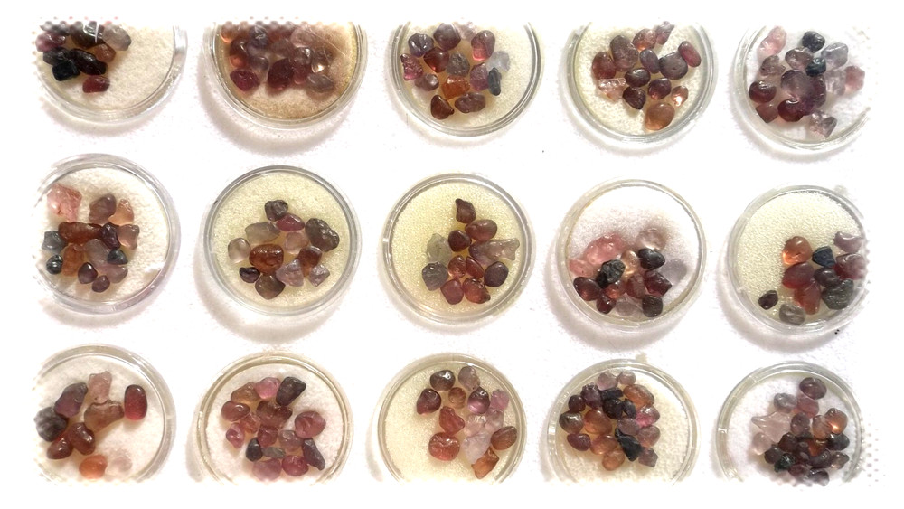 Lot Mixed Tanzania Sapphire Garnet Spinel Gemstone Rough Crystals River Tumbled