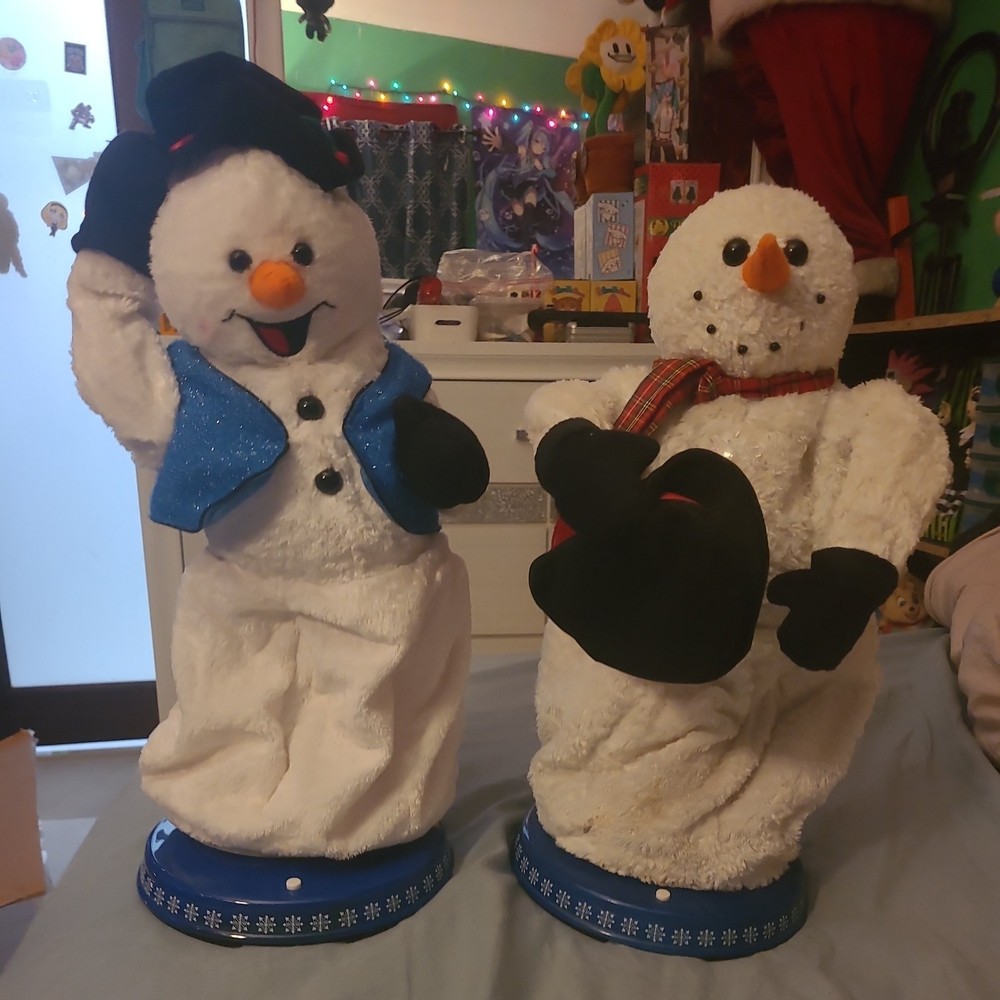 Gemmy Inflatable Snowman Outdoor Christmas Decoration - See Details