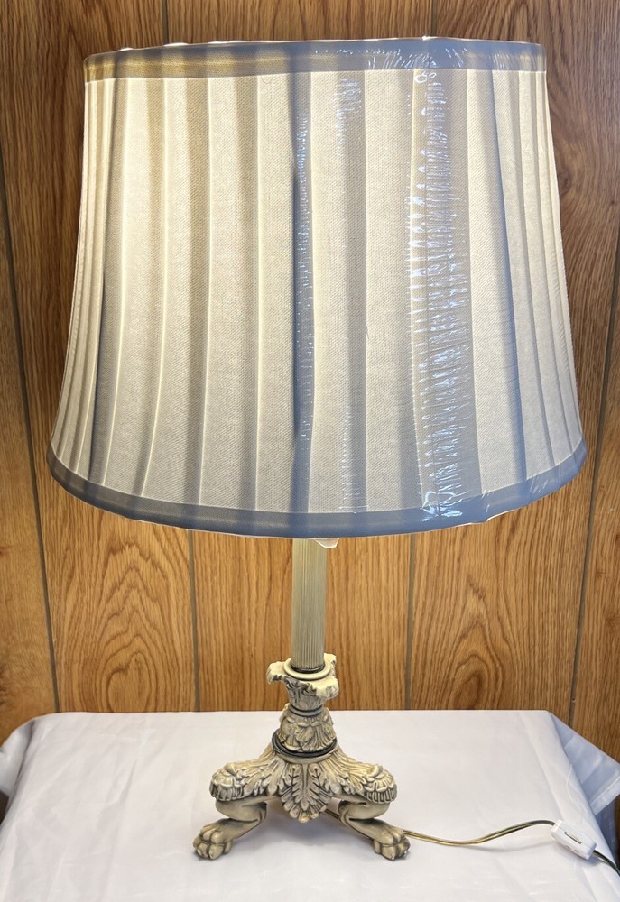VNTG  CHAPMAN 24” FRENCH EMPIRE STYLE DUEL LIGHTED METAL 3 CLAWED TABLE LAMP