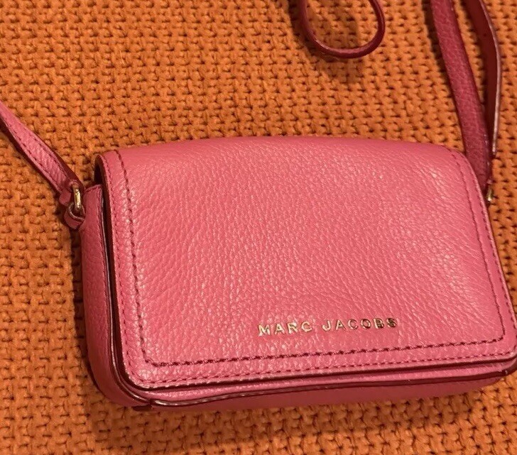 Marc Jacobs Groove Leather Crossbody Mini Bag Purse Leather Pink Designer Chic