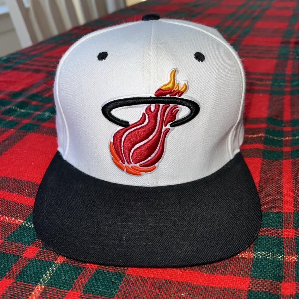 Miami Heat Hat Mitchell Ness  adjustable Embroidered Logo NBA Hardwood Classics