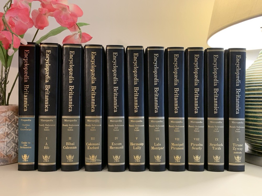 Encyclopedia Britannica 30-Volume Macropaedia Complete Set 1977 Edition