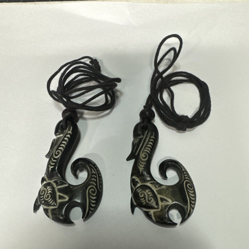 (2) Sea TURTLE / HOOK Pendant Charm Adjustable Rope Necklace Unbranded Preowned