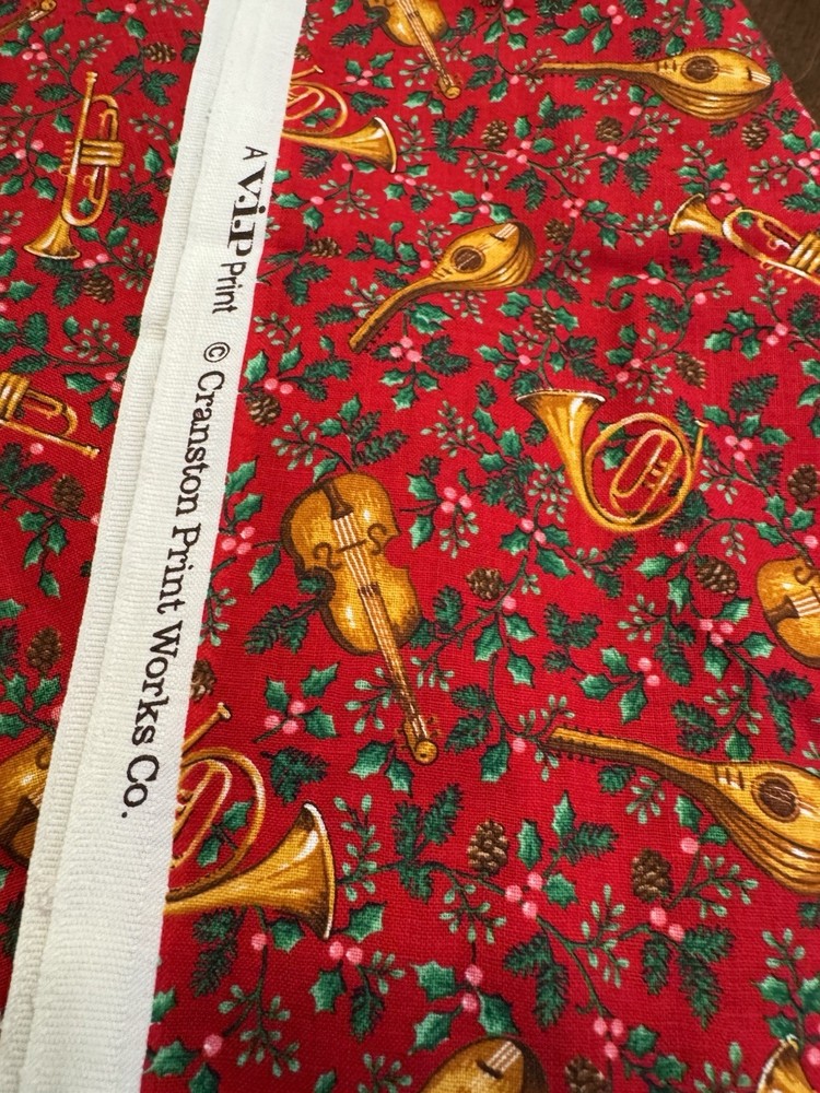 Vintage Cranston Musical Instruments COTTON FABRIC CHRISTMAS Red GOLD Green 1/2Y