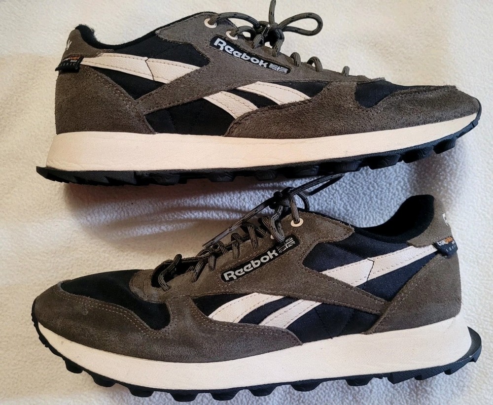 Reebok Classic Leather Sneakers in Black Army Green Size 10.5