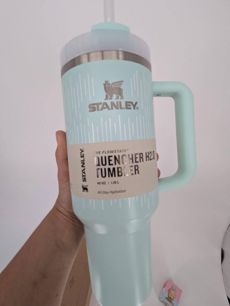 New Stanley Quencher H2.0 Flowstate Tumbler 40oz Soft Rain Mint