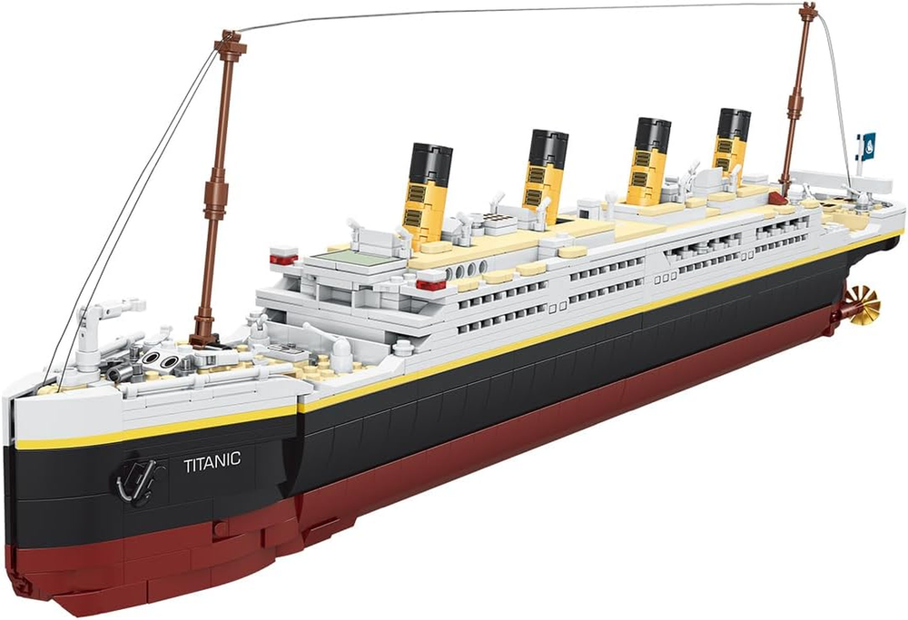 Titanic Model Building Blocks Set, 2022 Pieces Bricks, Compatible with Major Bra