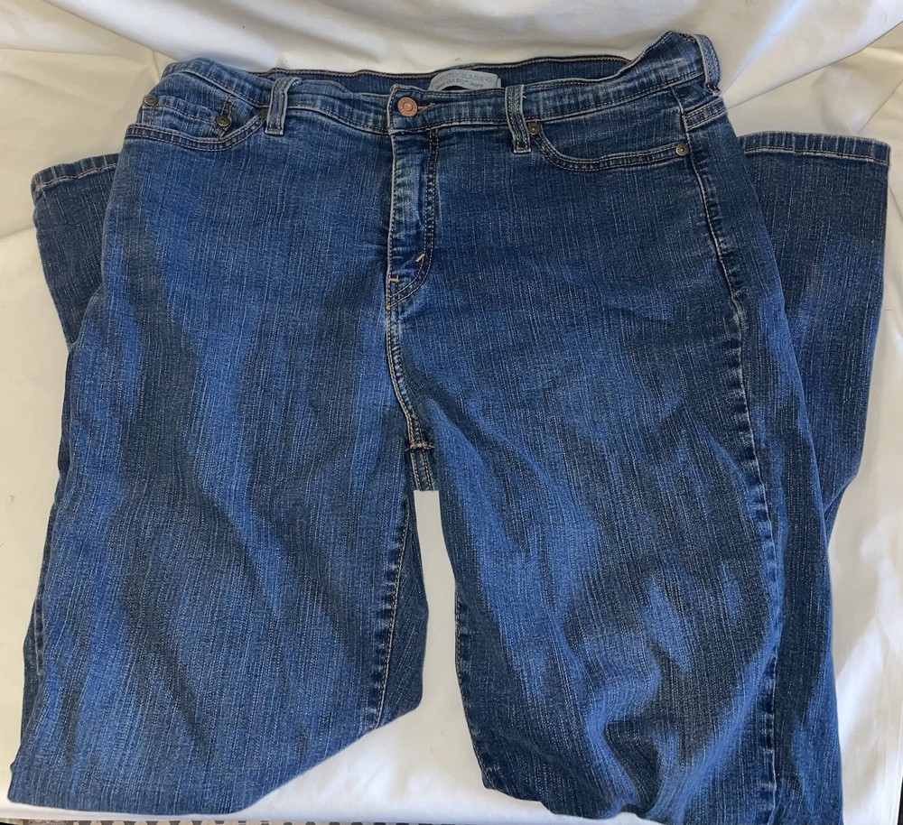 Levi's Womens Perfectly Slimming Boot Cut 512 Jeans Dark Wash Size 16M