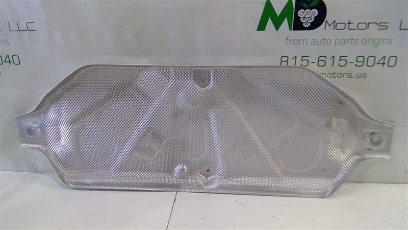 2017 - 2023 JEEP RENEGADE REAR LOWER CENTER EXHAUST SYSTEM HEAT SHIELD PLATE OEM