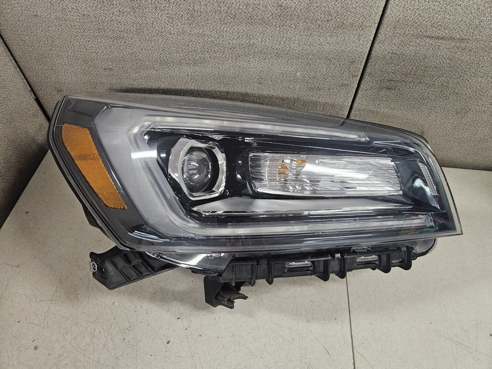 *DAMAGED* 2013-2016 GMC Acadia Denali RH Right Passenger HID Headlight Lamp OEM