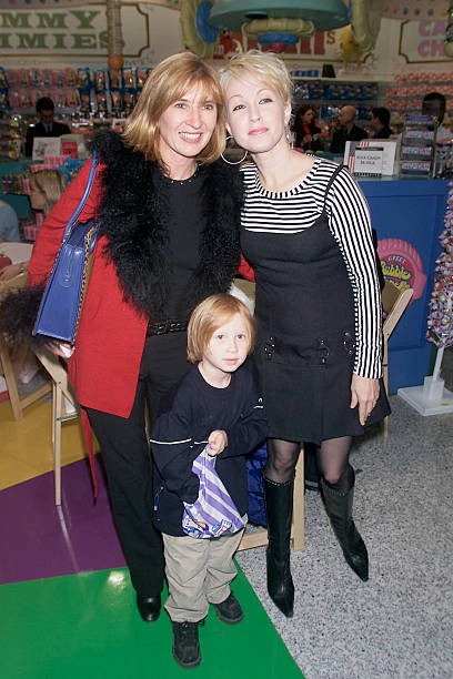 Nicole Miller with her son Palmer Cyndi Lauper at the unveiling of- Old Photo