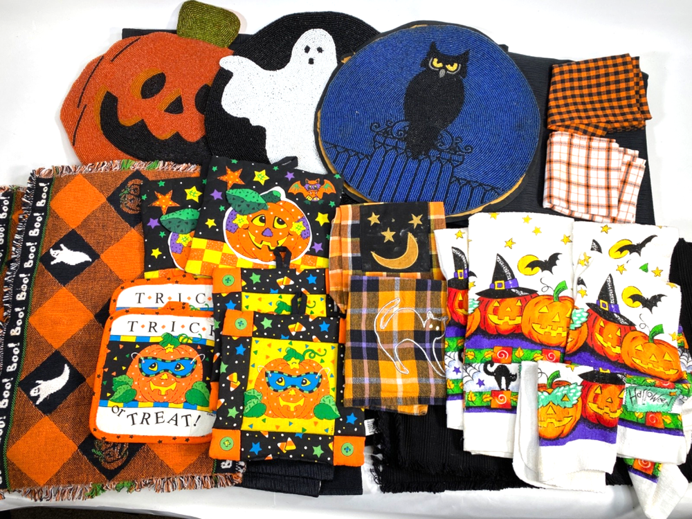 HALLOWEEN LINEN giant lot of 80+ spooky items TABLECLOTHS TOWELS PLACEMATS APRON