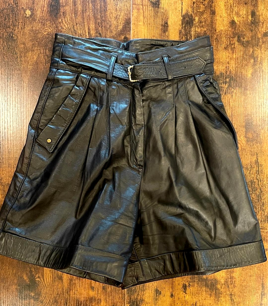Unbranded Womens Vintage 90s Genuine Leather High Waist, Bareback Shorts SZ 10
