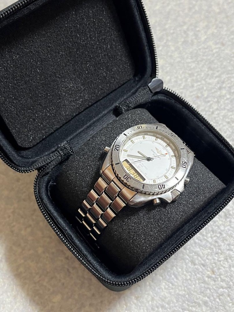 Breitling Pluton 3100 A51037 Mens Silver Quartz Watch 42mm Analog with Box