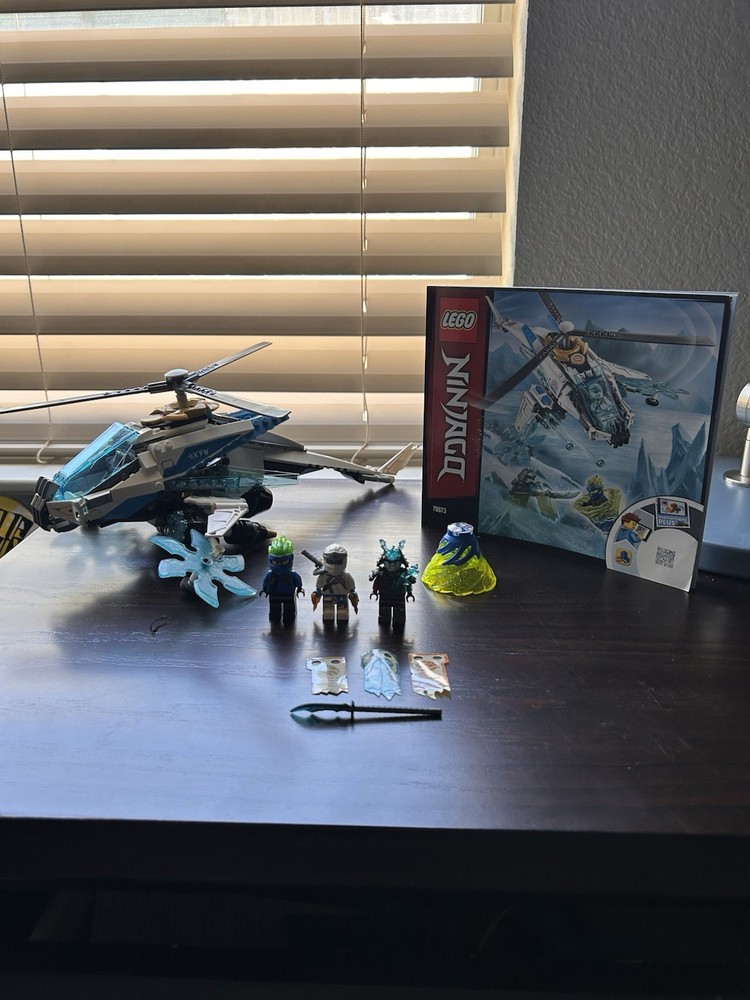 LEGO NINJAGO ShuriCopter Building Kit 70673 with Minifigures
