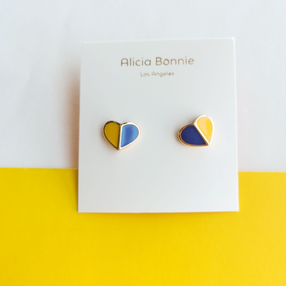 Alicia Bonnie Gold Stud Earrings - Stand Together Ukraine