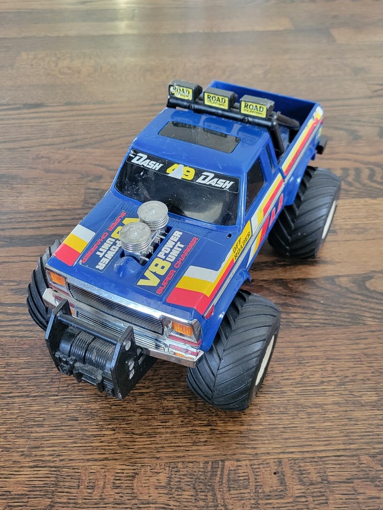 1985 Radio Shack RC Off Road 4x4 Remote Control - Untested - See Pics & Read