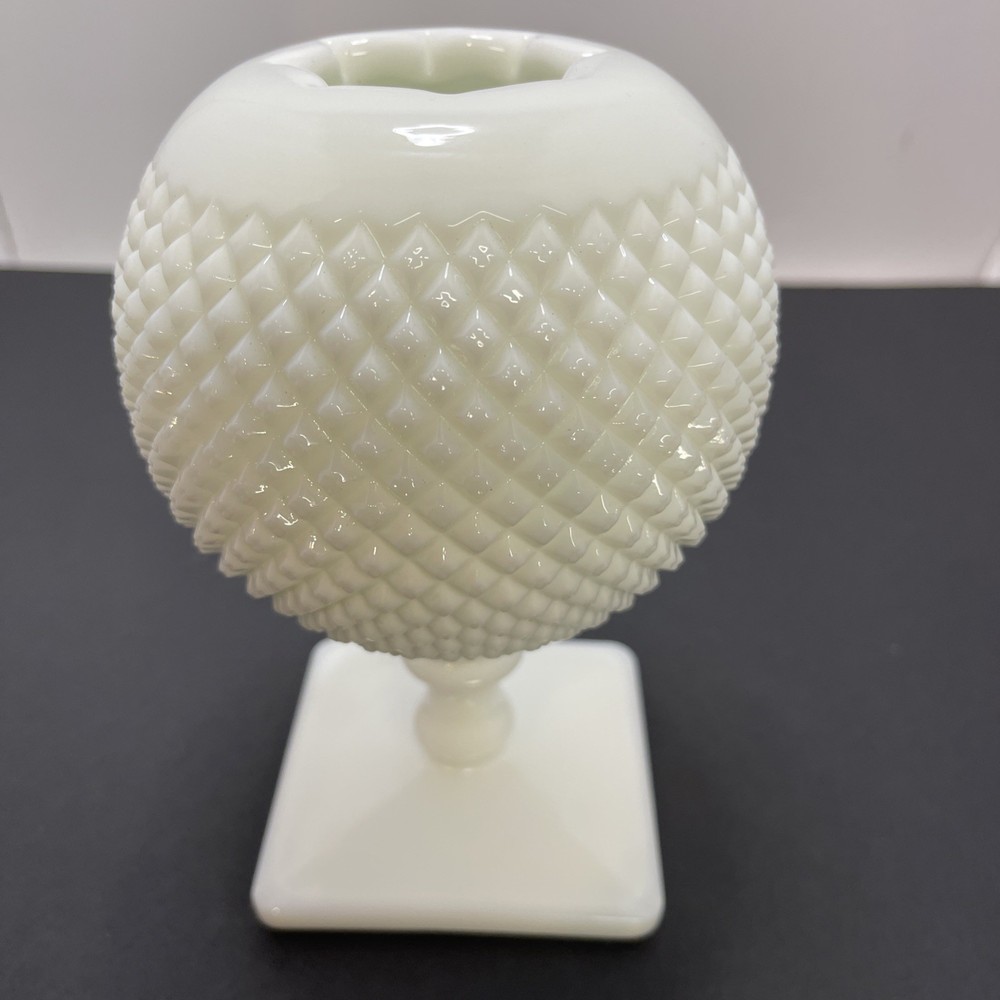 Vintage Westmoreland White Milk Glass Hobnail Ivy Rose Bowl 7 Inch